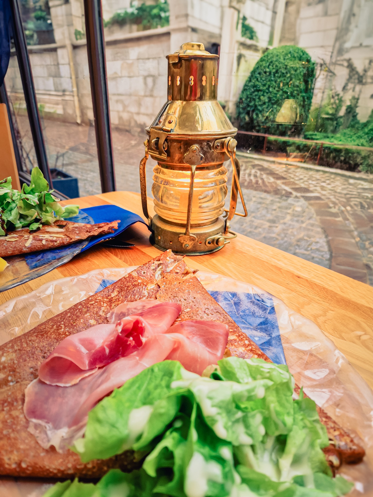 Article du blog Découvrons Troyes : Crêperie La Tourelle à Troyes : mon avis après une visite gourmande