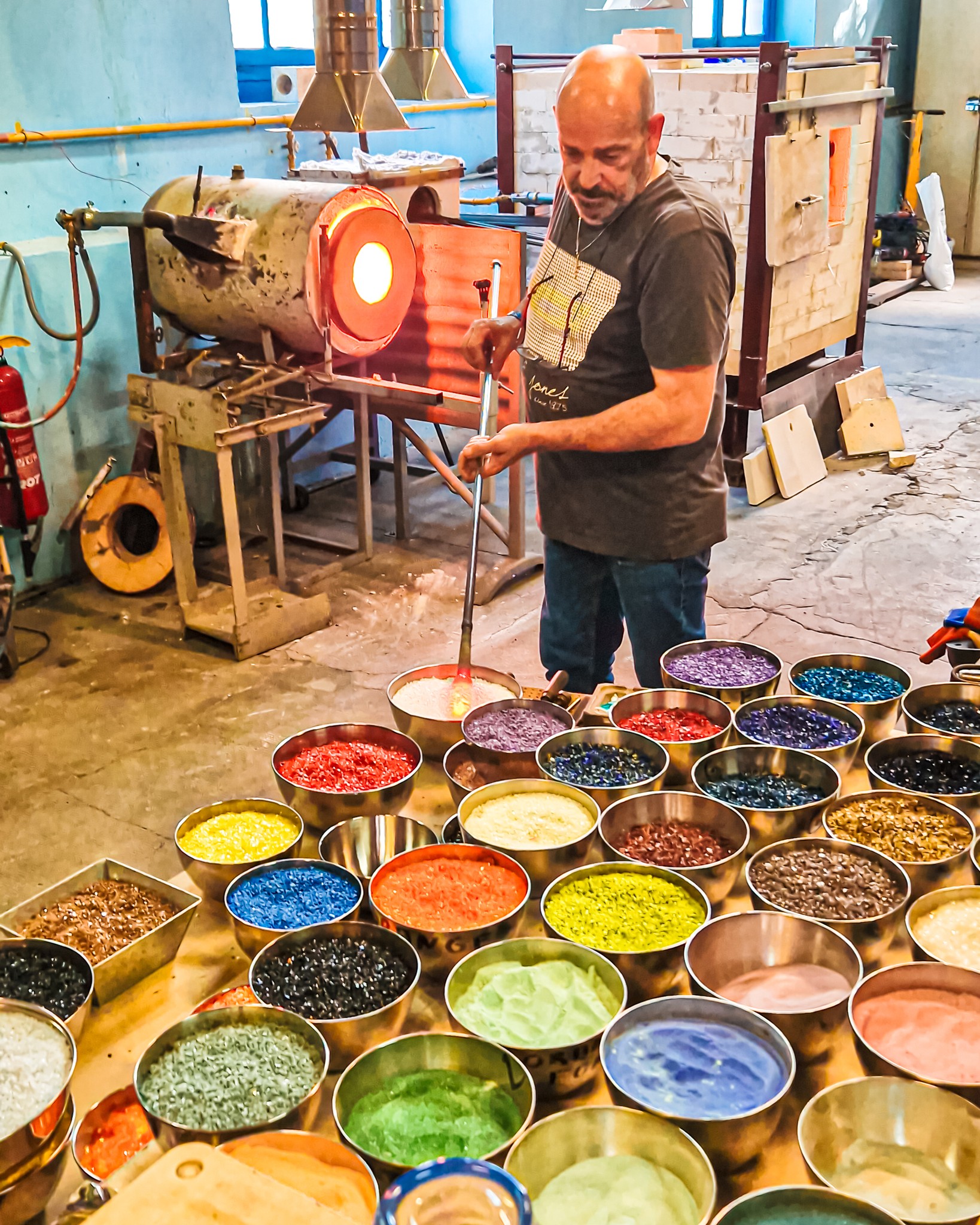 Article du blog Découvrons Troyes : Atelier soufflage de verre à Bayel : une activité à deux à ne pas manquer